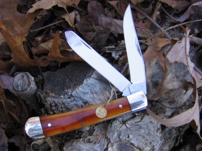 Canal Street Cutlery Smooth Sunset Bone Trapper knife 025.JPG