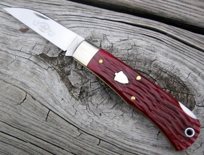 Great Eastern #720111 Lockback Ruby Red Bone.JPG