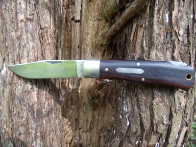Rome Pond Knives 005.jpg