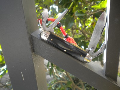 Vintage re-Handled Camillus Scout Knife (12).JPG
