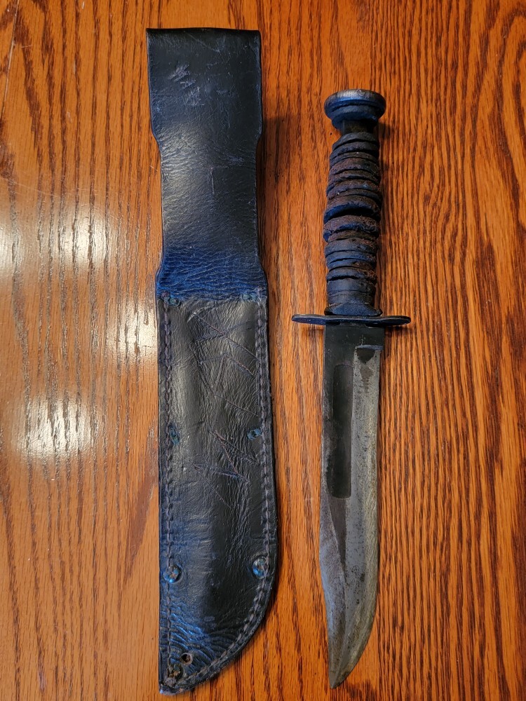 Vietnam Era Camillus (kabar) Knife