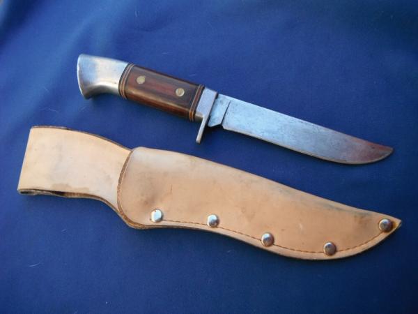  WESTERN USA, W36  Fixed Blade Knife and Sheath. Skinning/Hunting/Camping knife