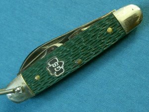 VINTAGE GIRL SCOUT SCOUTS KUTMASTER UTICA NY USA GS SHIELD CAMP FOLDING POCKET KNIFE KNIVES OLD