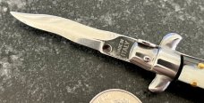 Miniature Switchblade Knife, Beautiful Horn, Kriss Blade, Keychain Bail, Italy, Unused