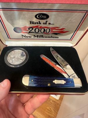 Case XX Millennium 2000 Trapper With 999 Pure Silver Round Serial  247 Mint