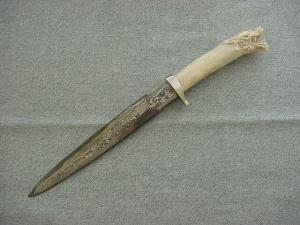 Incredible Vintage Meteorite Double-Edge Dagger Style wCarved Dragon Bone Handle Knife