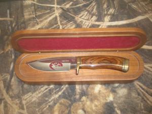 2001 BUCK CUSTOM USA ROCKY MOUNTAIN ELK FOUNDATION BANQUET EDITION KNIFE NEW IN DISPLAY CASE