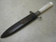 Vintage I Crown R Pearl Fixed Blade Sheath Knife w/Stamp on Blade