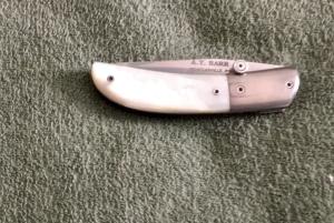 A. T. Barr Nicholasville, KY Custom Gentleman’s Pearl Liner Lock Knife Mint