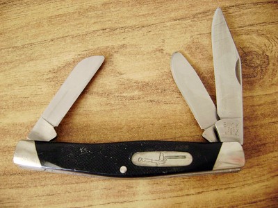 Buck 301 Open.JPG