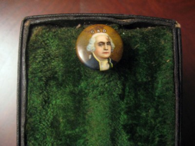 Close-up of the Washington Display Tray