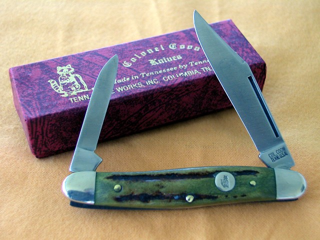 Knife Pics-02.jpg