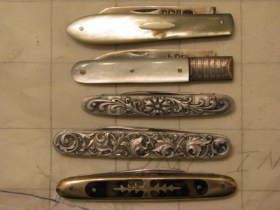 5PearlFruitKnives3.jpg