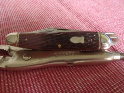 Schrade Walden NY. USA. 804 Whittler.