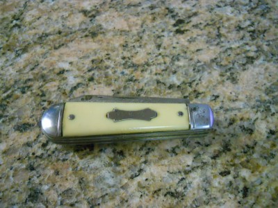 Colonial ''Pic-Nic-Pal'' 001.JPG