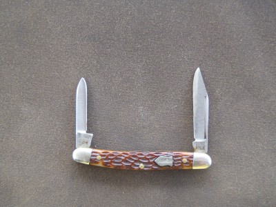SCHRADE WALDEN NY. USA. 718