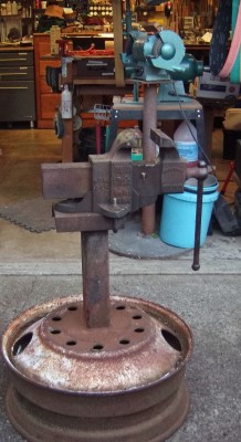 Big vise.jpg