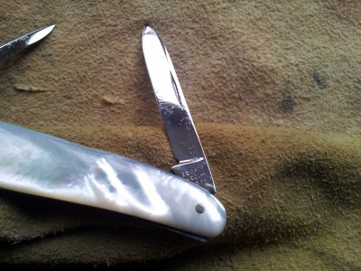 JD CASE 8363 front blades open stamp.jpg