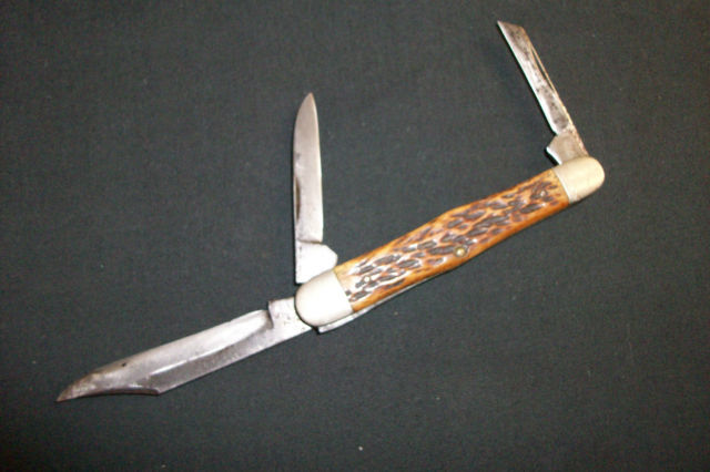 Camillus 72 eBay picture - pile.jpg