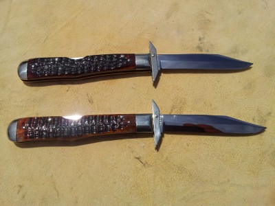 1970 10 dot 6111_half L back baldes extended_both knives.jpg