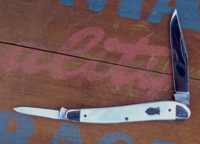 This was apparently a sample knife (has the number written on back of clip). It's the first MOP I've seen in this model, doesn't even show in the catalog.
