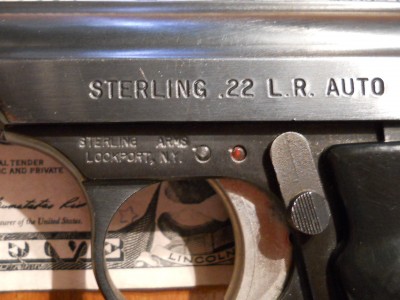Sterling .22LR auto 013.JPG
