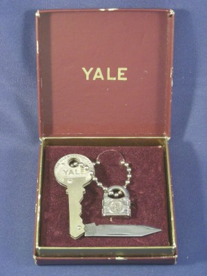 Yale G. Schrade Key Knife with Display Box