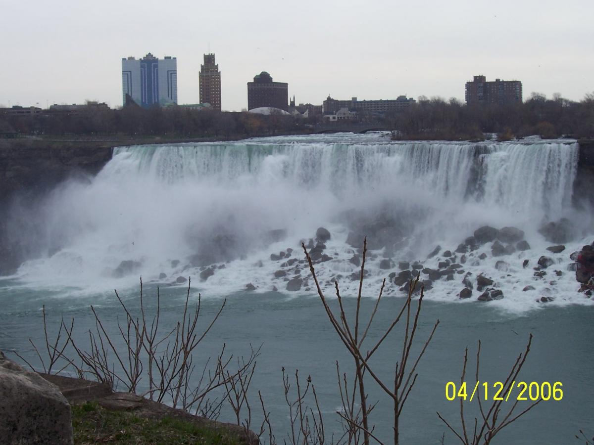 niagra falls.JPG