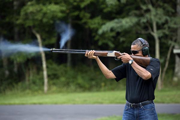 obama-shooting-photo-flap_jpg_full_600.jpg