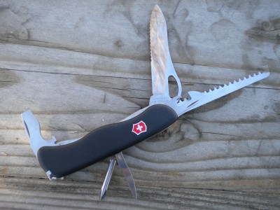 swiss army knives 005.JPG