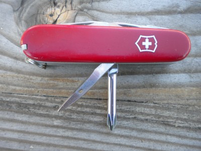 swiss army knives 020.JPG