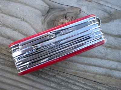 swiss army knives 008.JPG