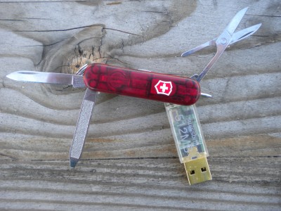 swiss army knives 027.JPG