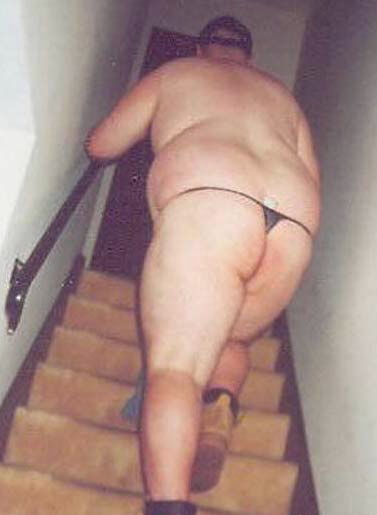 fat_guy_in_girl_underwear.jpg