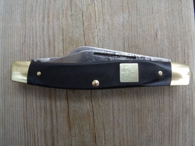 Schrade 8OT Black & Brass 001.jpg