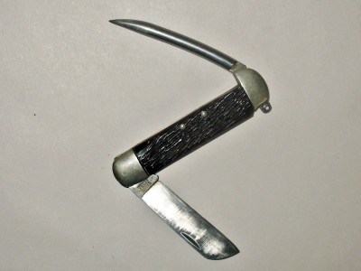 Schrade Yachtsman - Open.jpg