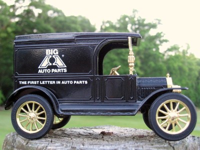 Replica 1917 Model T Ford Van (2).JPG