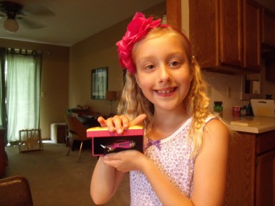Sofi & the Pink Lady Leg 002.jpg