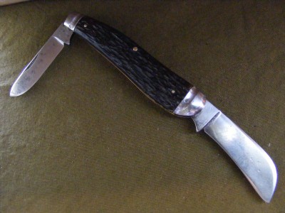 CROWN CUTLERY CO