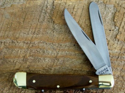Schrade_Trapper_Brass_Bolsters.jpg