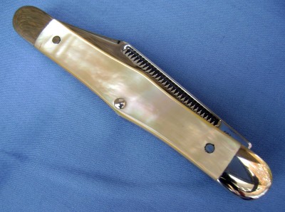 Camillus 72 Gold Lip Pearl - Closed Mark.JPG