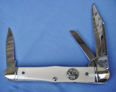 Camillus Scout Pre-Ban Elephant Ivory - Open Mark.JPG