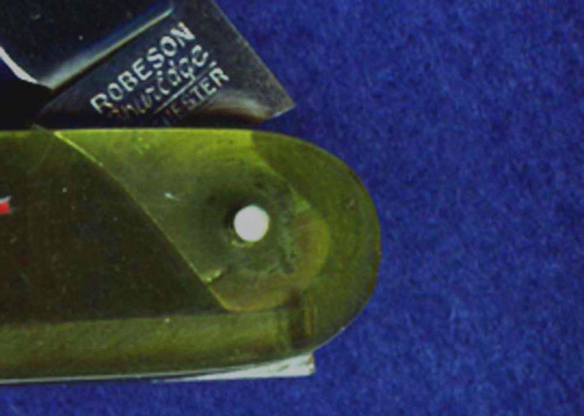 Close up of MasterCraft bearing on a demo knife.