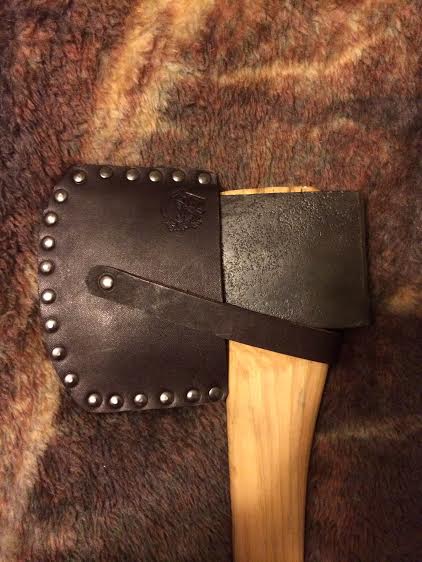 sheath 01 on axe.jpg