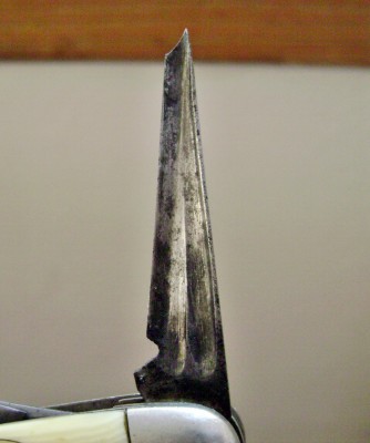 Winchester 3009 Cattle Knife - Punch.JPG