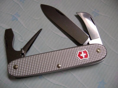 Victorinox Pioneer (2).JPG