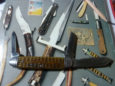 4 line Camillus Camp Knife with Peach Seed bone handle 1941-1946