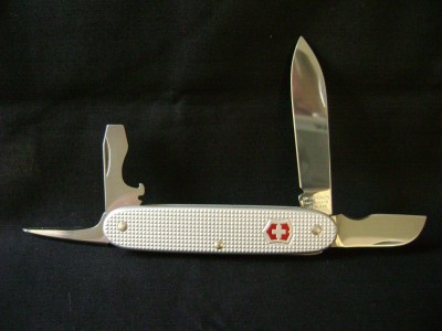 Victorinox Electrician Silver Alox 53781 - Open Mark.JPG