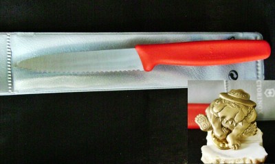 Vic Paring Knife & USMC Bull Dog.JPG