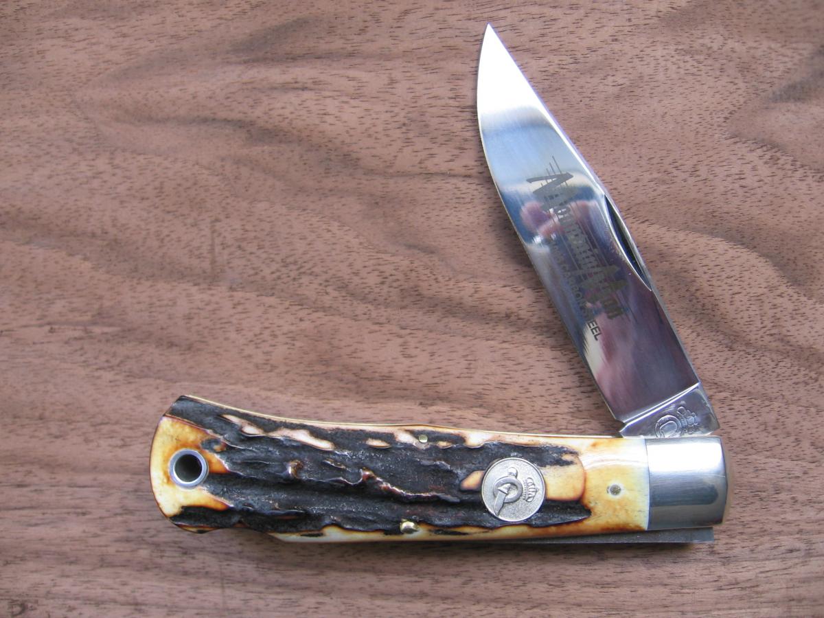 Queen Mtn Man Lockback